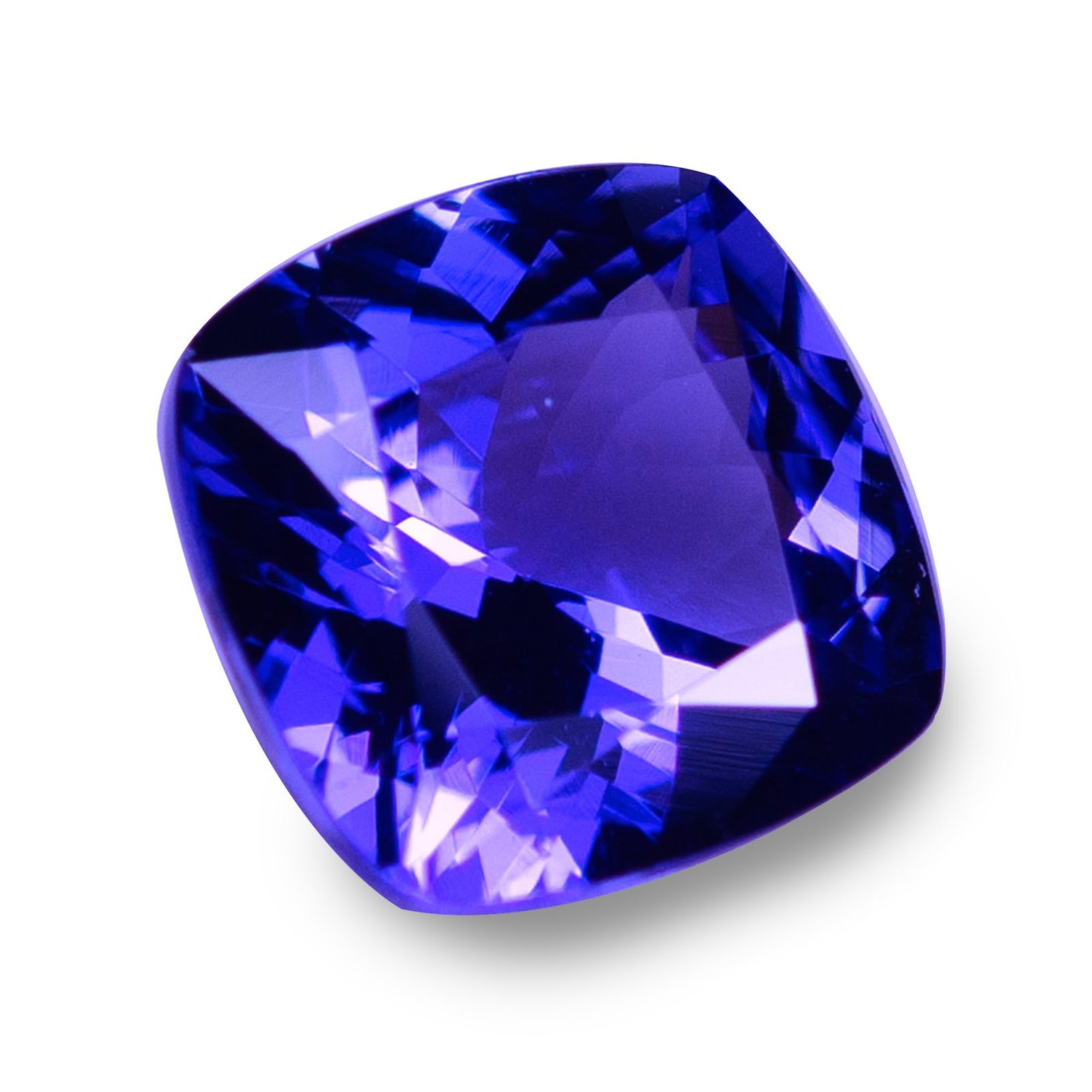 4.40 ct tanzanite — auction photograph 2
