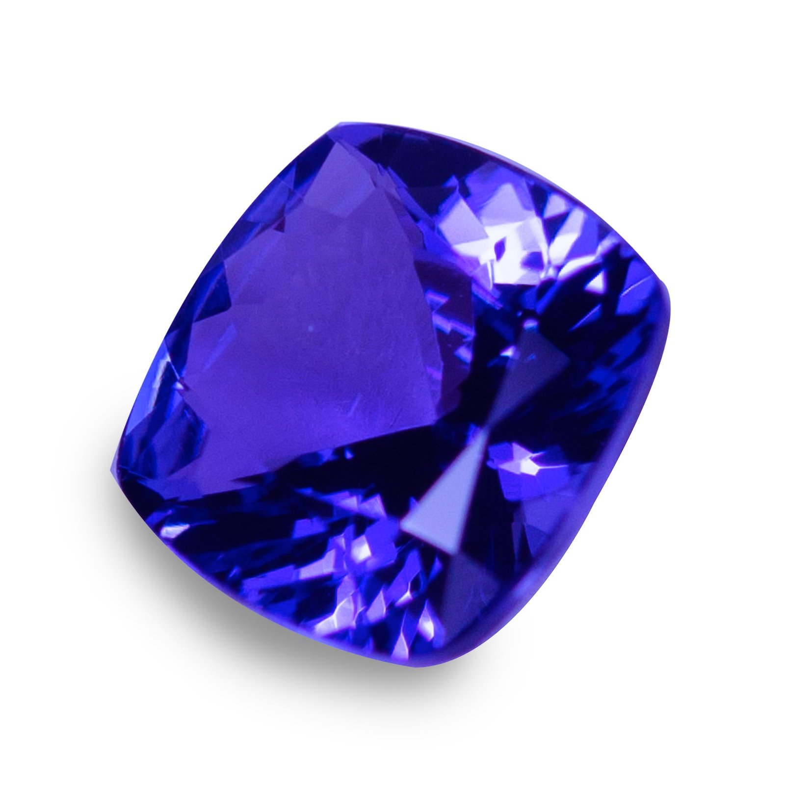 4.40 ct tanzanite — auction photograph 3