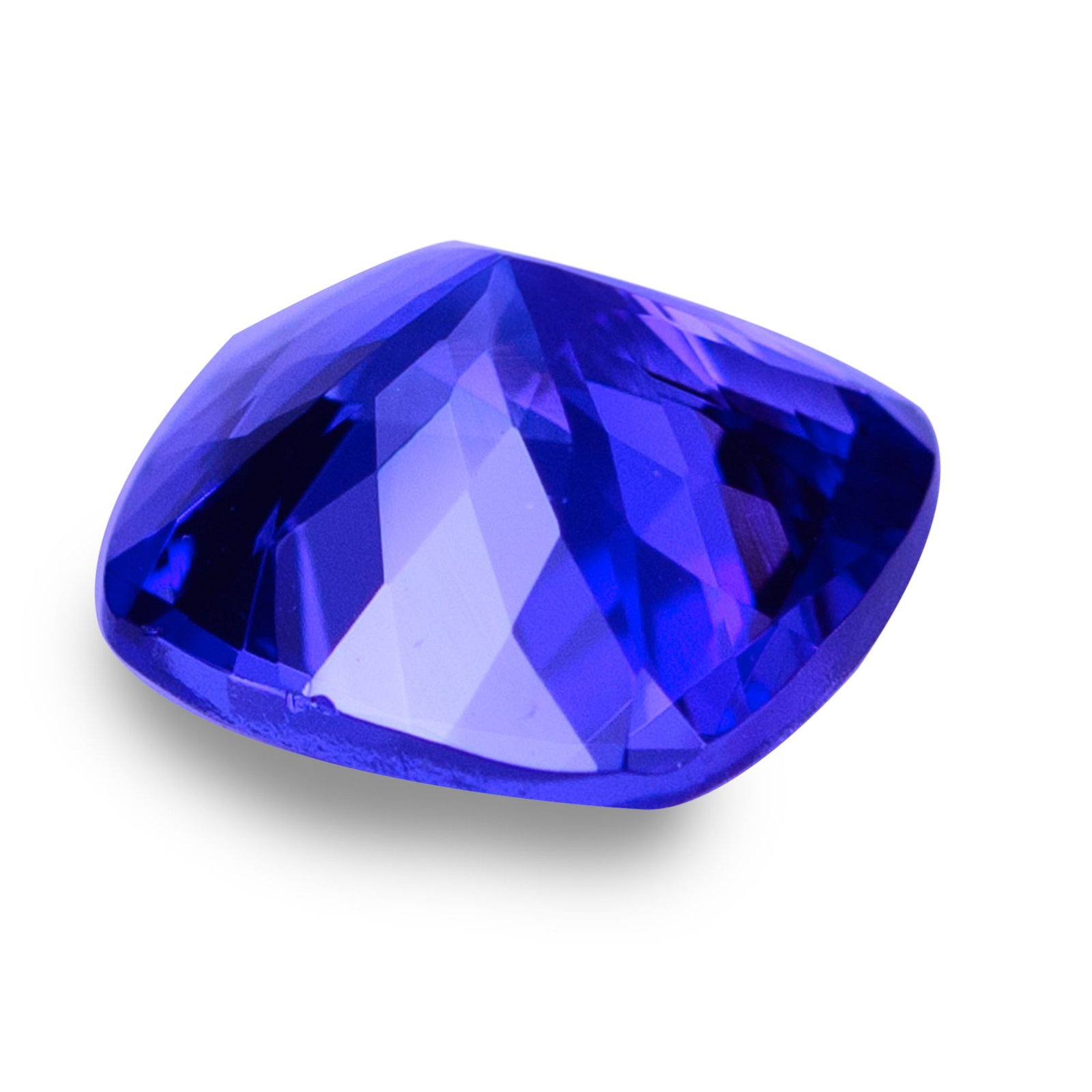 4.40 ct tanzanite — auction photograph 4
